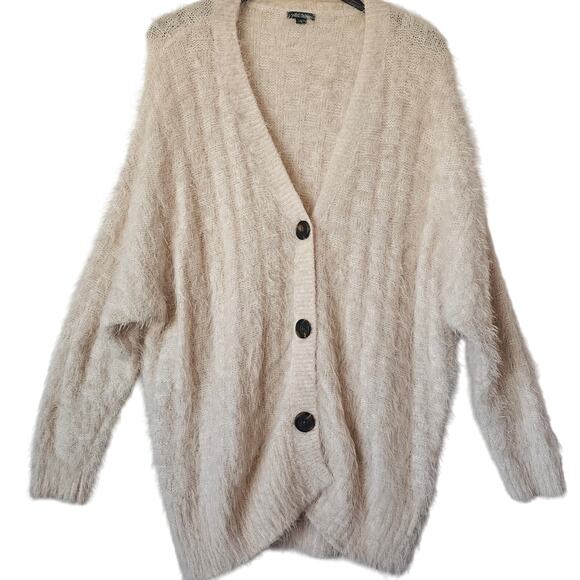 Wild Fable Oversized Eyelash Knit Cardigan Sweater Beige Button Front Size M - Picture 7 of 7